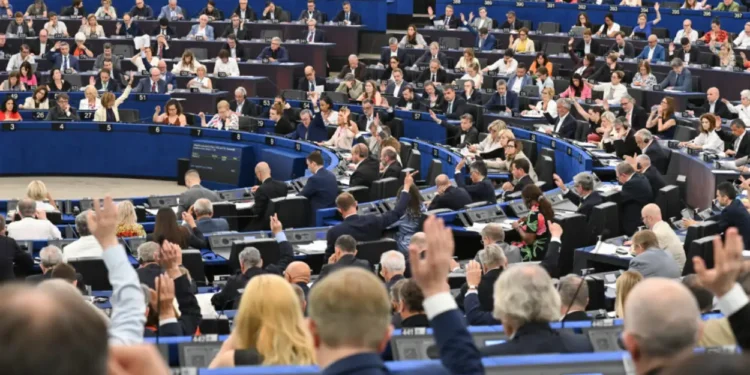 Europäisches Parlament Krebs-Votum wirft Fragen zu Risiken auf