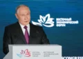 Putin sieht Friedenschance, während die Ukraine auf eine neue diplomatische Dynamik hindeutet