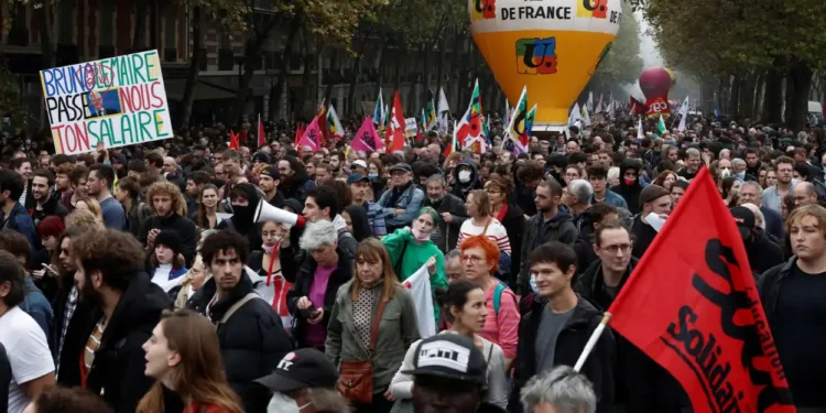 Lebenshaltungskosten-Proteste In Europa Eskalieren Aufgrund Steigender Preisen Und Wirtschaftsdrucks