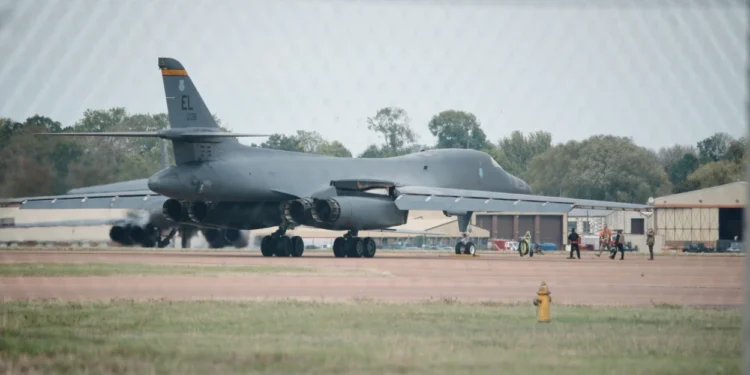 US-Luftwaffe verlegt schwere Bomber nach Sicherheitsbedenken abrupt aus England