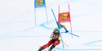 Weltcup-Auftakt in Sölden: Elite im Damen-Riesenslalom Am Start